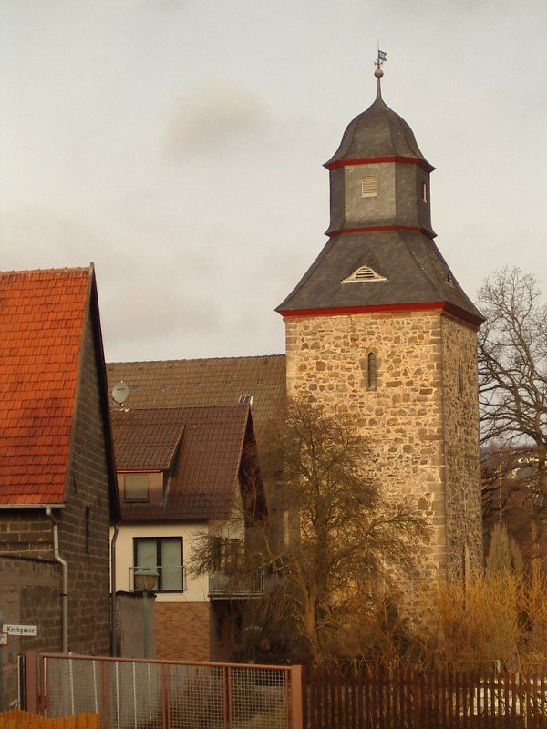 Chorturm der Evangelischen Kirche Heckershausen — Ort des Erntedankfestes